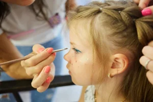 Le guide ultime du maquillage pour festival : conseils, inspirations et top des meilleurs sites