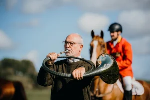 Apprendre le cor : tout savoir pour débuter avec cet instrument épique